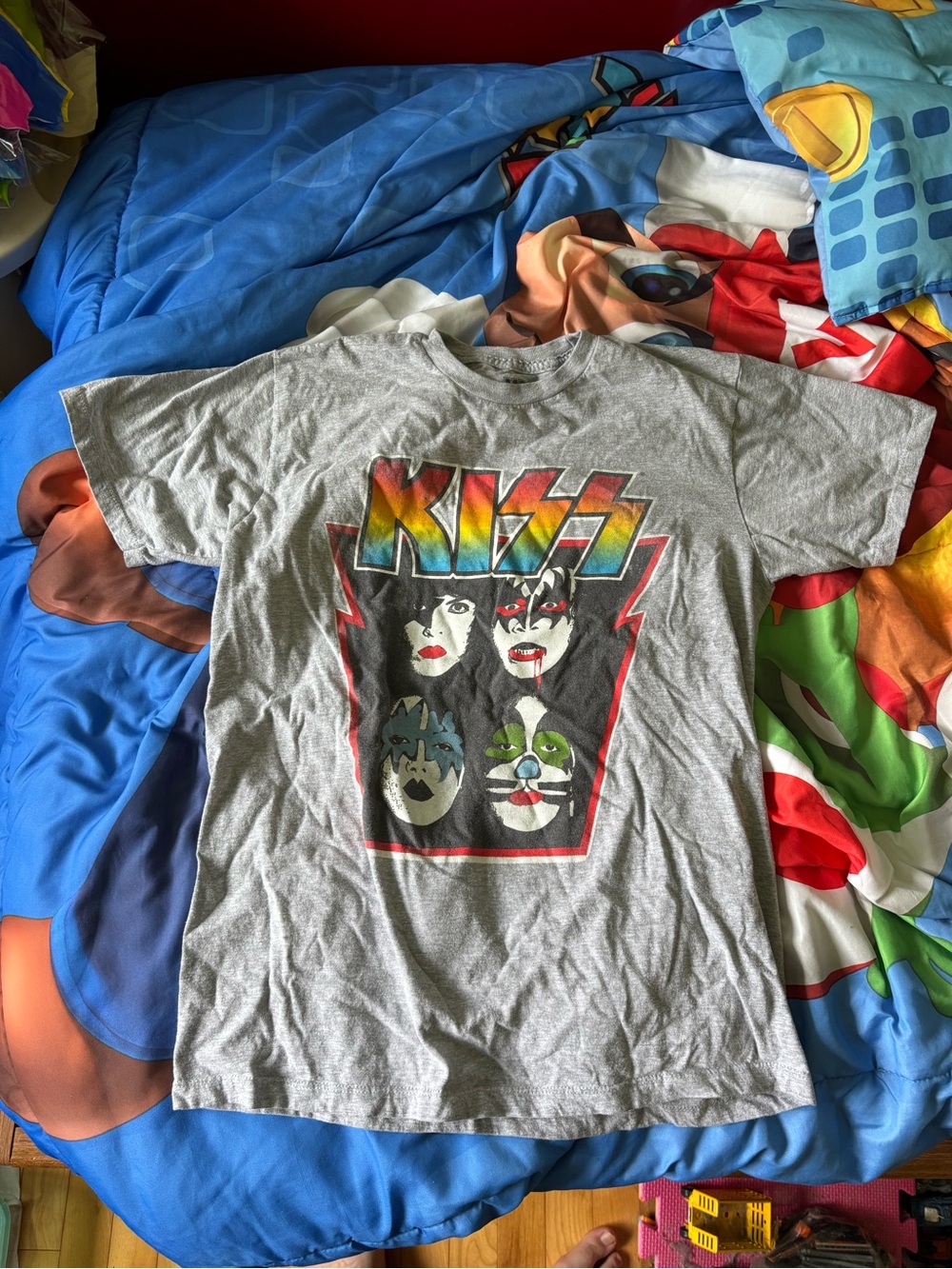 Kiss Gray Tee with Multicolor Logo and Face Art